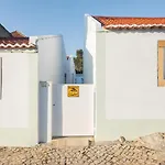 Apartamento Patio Vilareto - Clara By Lovelystay